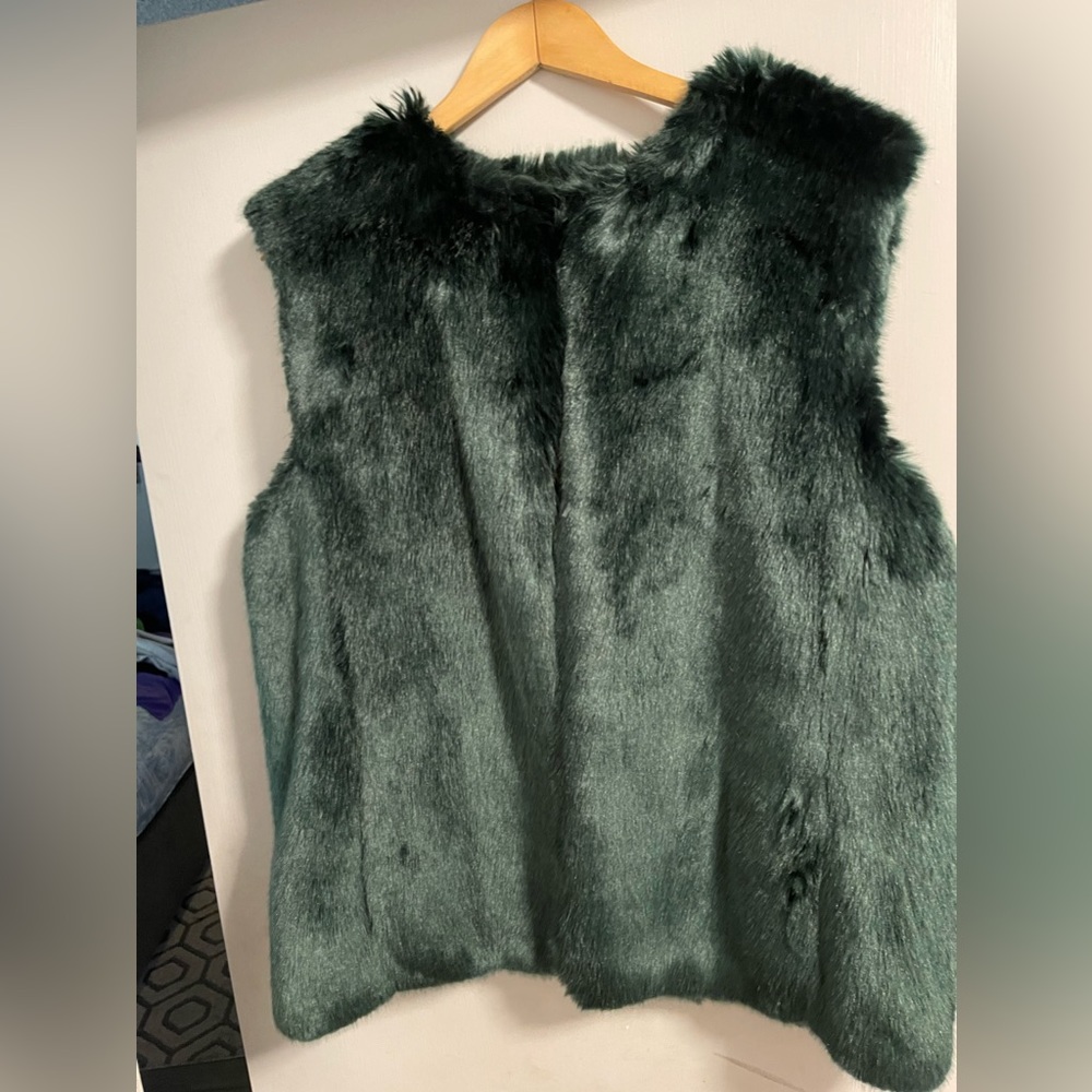 Calvin Klein faux Fur vest XL